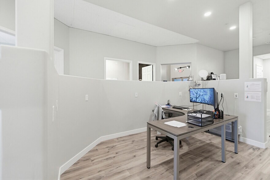 More Photos Of 349 Lake Havasu Ave S, Lake Havasu City Office For Sale