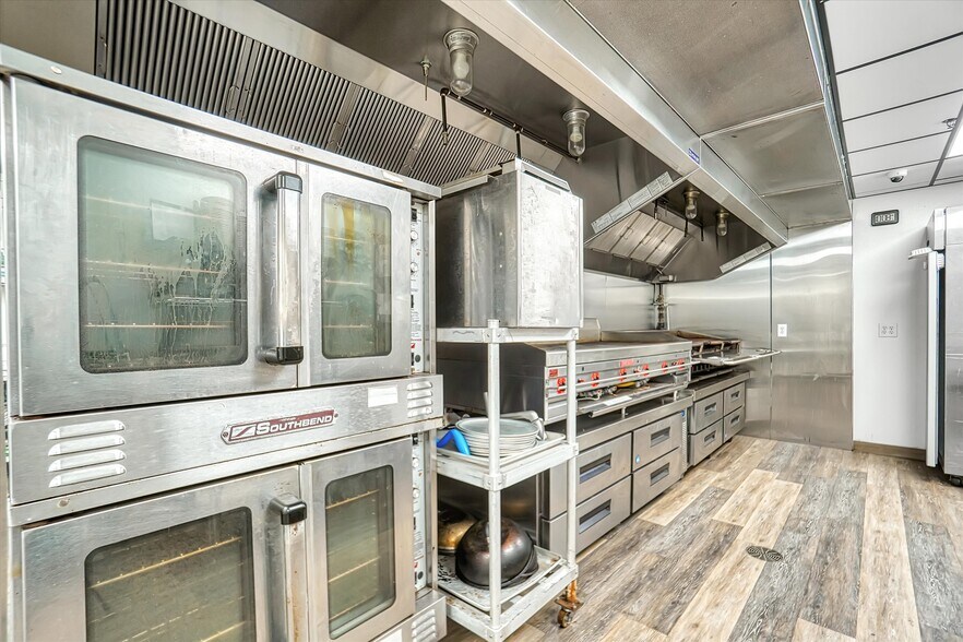 More Photos Of 23894 S Frontage Rd, Weatherford Bar For Sale