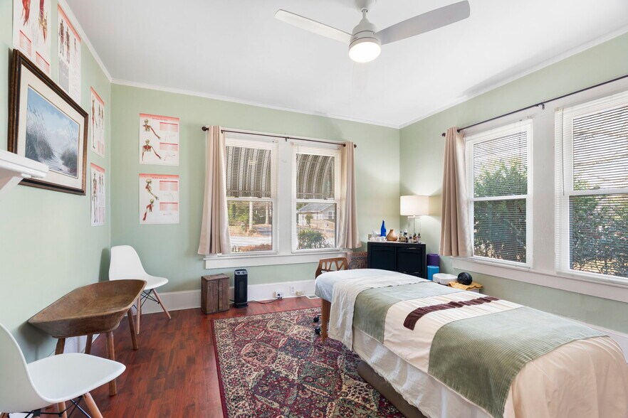 More Photos Of 106 Memorial Dr, Greer Medical For Sale