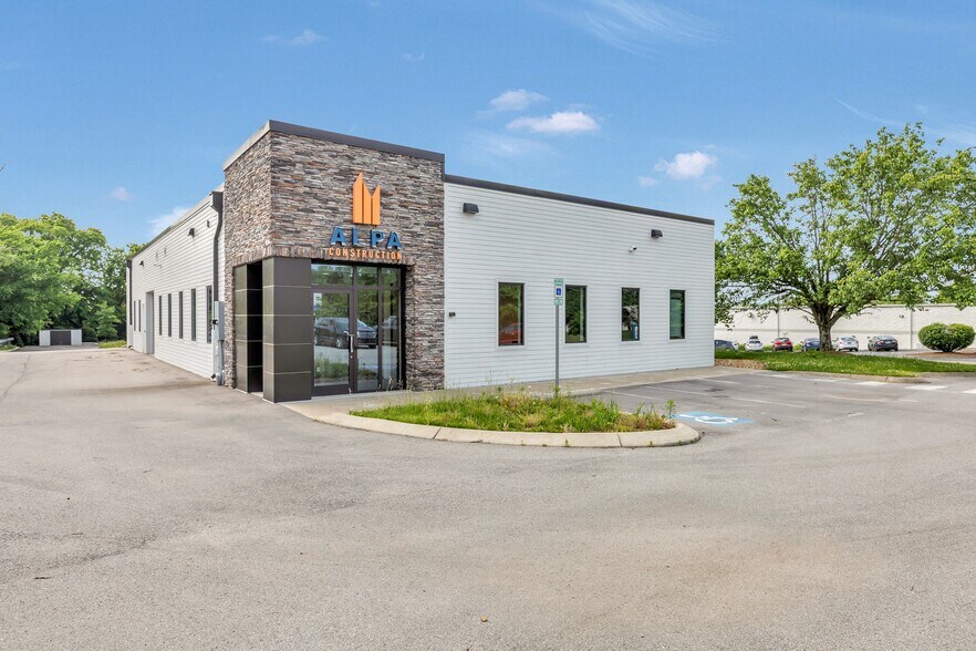 Primary Photo Of 266 Seaboard Ln, Franklin Medical For Sale