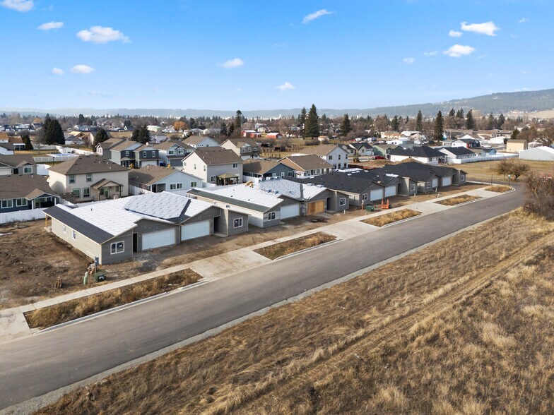 Primary Photo Of 1715 N Selkirk Rd, Spokane Valley Apartments For Sale