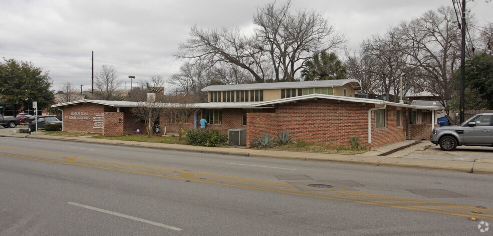 More Photos Of 408 W 45th St, Austin Medical For Sale