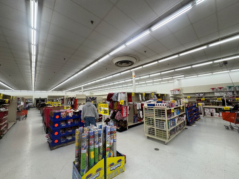 More Photos Of 644 W Market St, Tiffin Freestanding For Sale