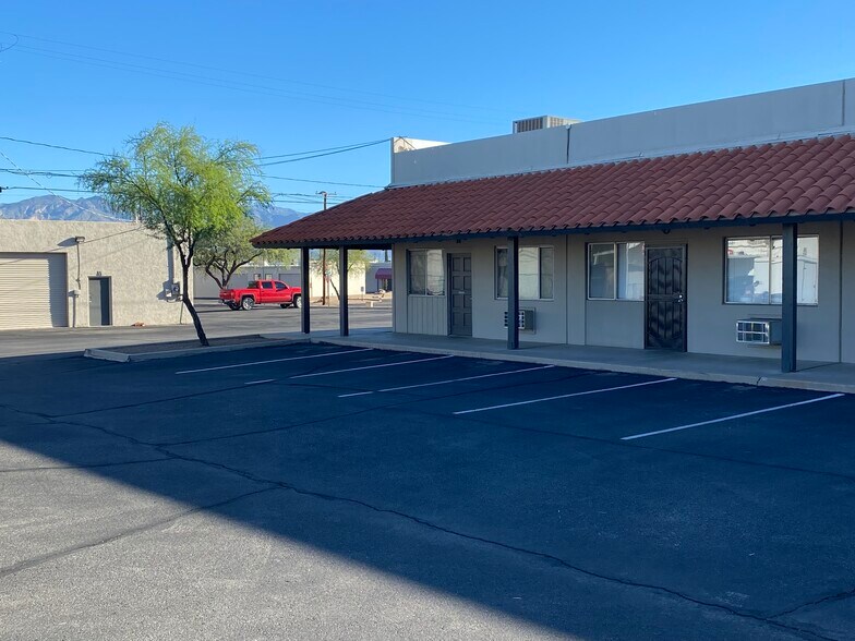 Primary Photo Of 934 W Grant Rd, Tucson Flex For Sale