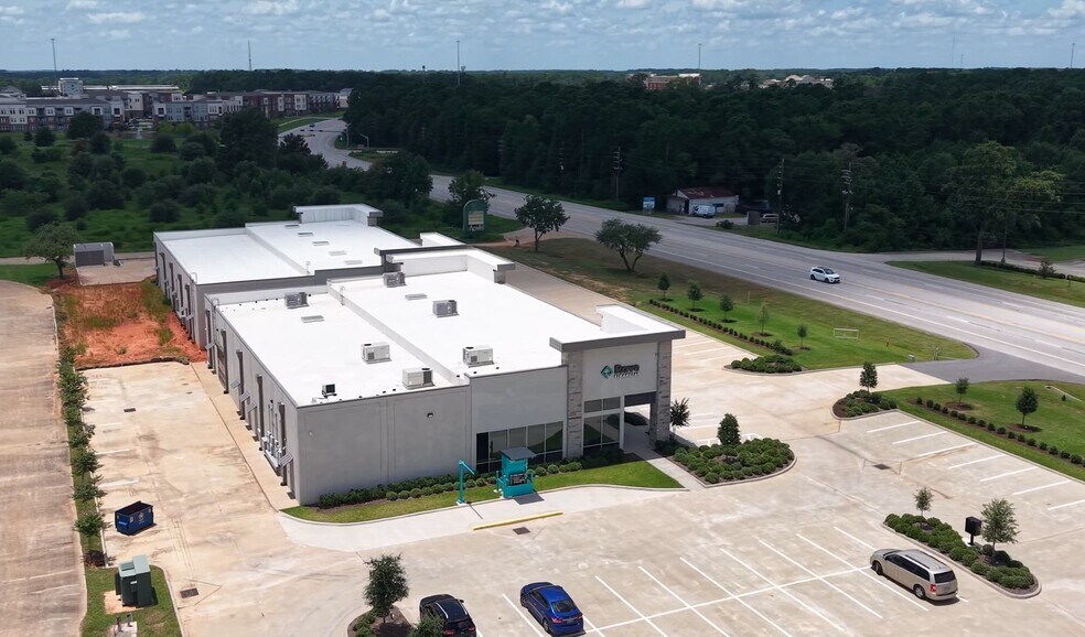 Primary Photo Of 680 N FM 3083 Rd W, Conroe Unknown For Lease