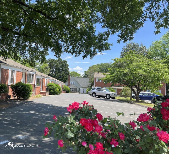 More Photos Of 302 S Broad St, Gastonia Apartments For Sale