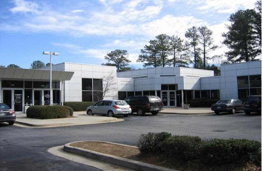 More Photos Of 1720 Phoenix Blvd, College Park Medical For Lease