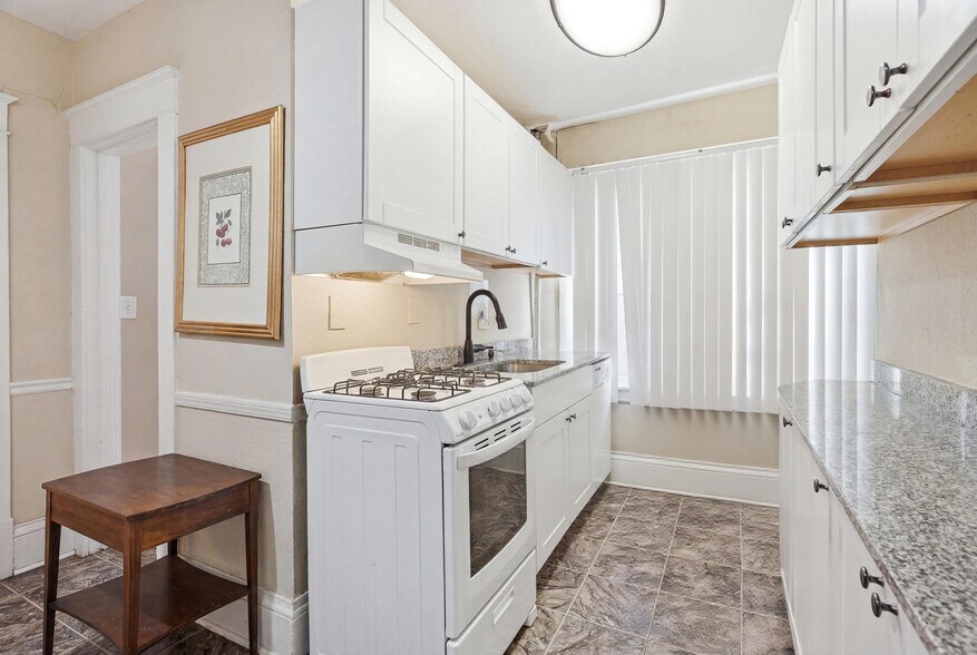 More Photos Of 1530 Sherburne Ave, Saint Paul Apartments For Sale