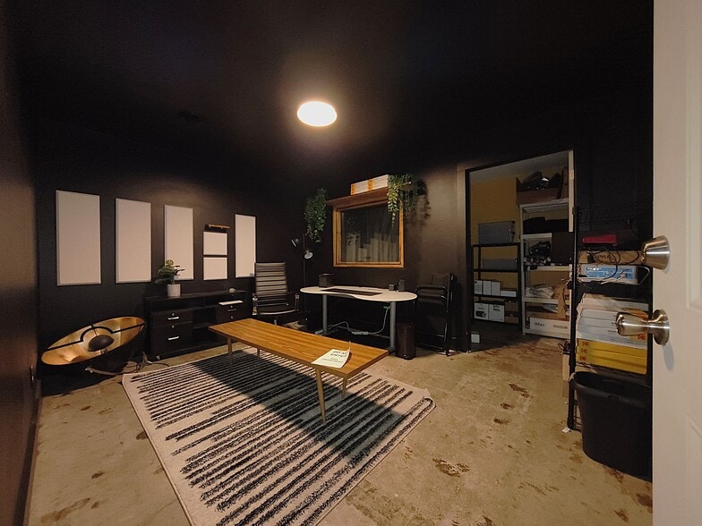 More Photos Of 2831 E Grand Blvd, Detroit Warehouse For Sale