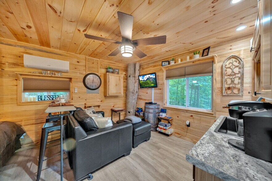 More Photos Of 5340 US-321, Butler Specialty For Sale