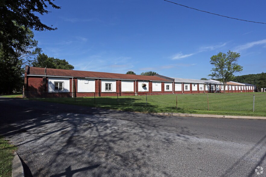 More Photos Of 201 W Lincoln Hwy, Penndel Manufacturing For Sale
