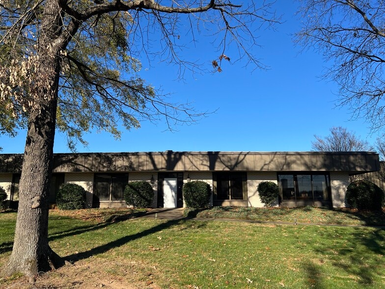 Primary Photo Of 5159 Pelham Rd, Greenville Manufacturing For Sale