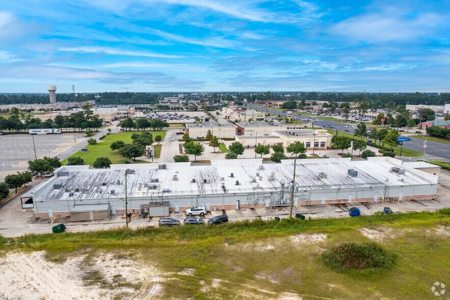 More Photos Of 9441-9451 FM 1960 W, Humble Unknown For Lease