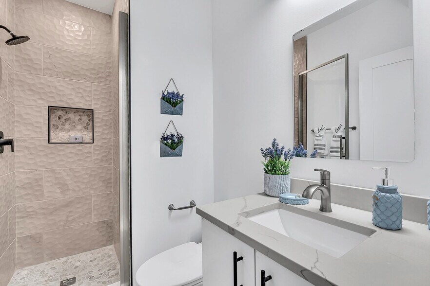 More Photos Of 1103 Fern St NW, Washington Apartments For Sale