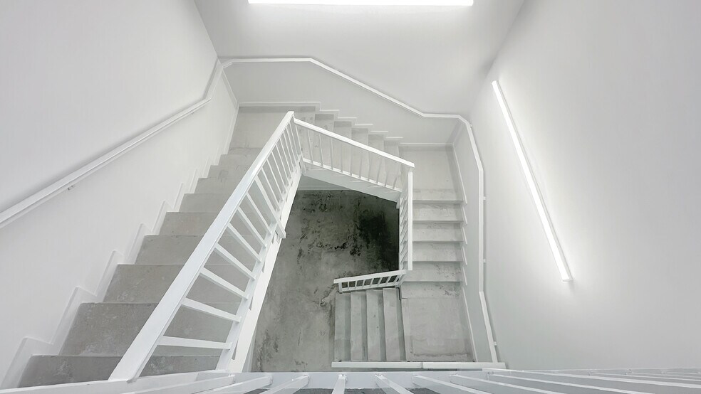 More Photos Of 6700 NE 2nd Ct, Miami Warehouse For Lease