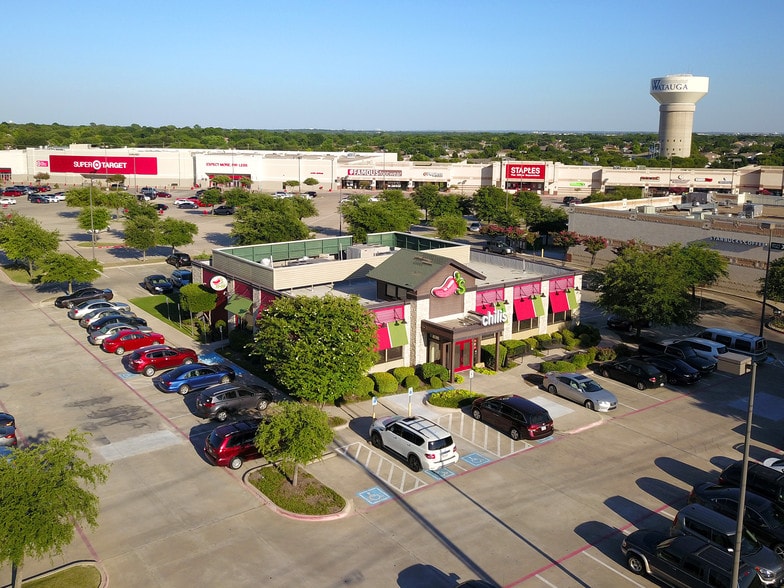 Primary Photo Of 8008 Denton Hwy, Watauga Restaurant For Sale