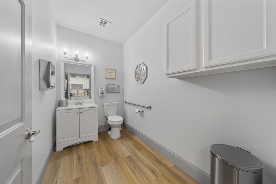 More Photos Of 4777 Caughlin Pky, Reno Office For Sale