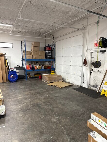 More Photos Of 12810 Century Dr, Stafford Showroom For Lease