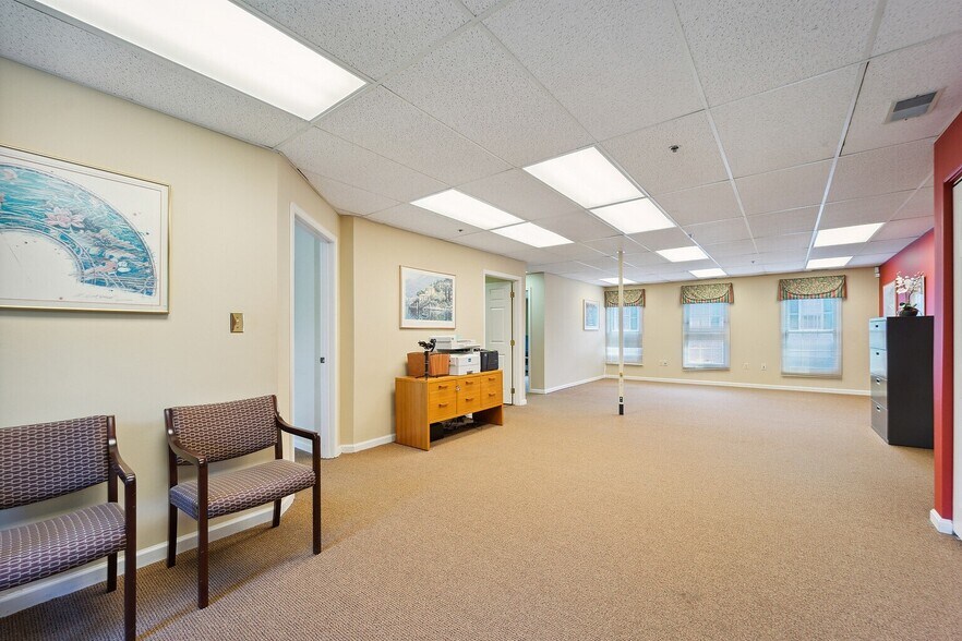 More Photos Of 5090-5096 Dorsey Hall Dr, Ellicott City Medical For Lease