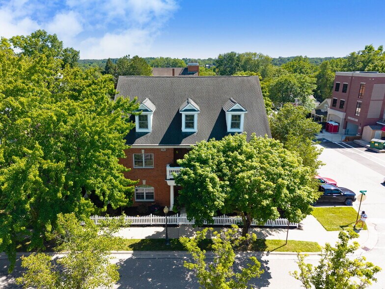 More Photos Of 206 E Liberty St, Milford Office For Sale