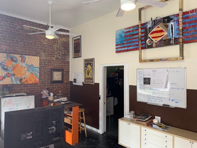 More Photos Of 1392-1394 Mclendon Ave, Atlanta Storefront For Lease