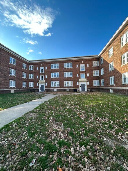 More Photos Of 118-148 N Lawn Ave, Kansas City Apartments For Sale