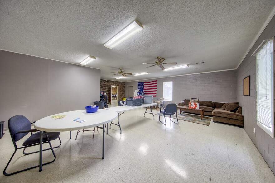 More Photos Of 10769 W Lee Hwy, Loudon Loft Creative Space For Sale