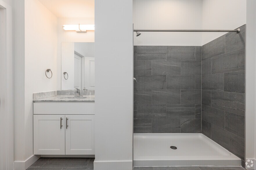 More Photos Of 214 Pier 1 Rd, Stevensville Apartments For Sale