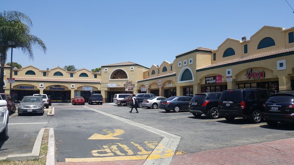 More Photos Of 8111 Rosecrans Ave, Paramount Freestanding For Lease