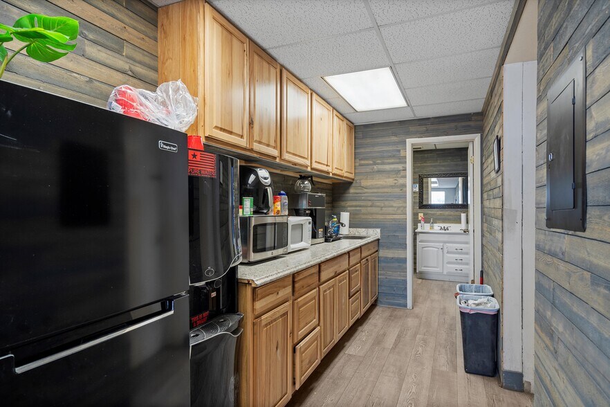 More Photos Of 747 E Highway 193, Layton Showroom For Sale