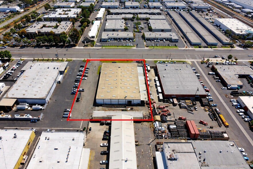 More Photos Of 1005 E Orangethorpe Ave, Anaheim Warehouse For Sale