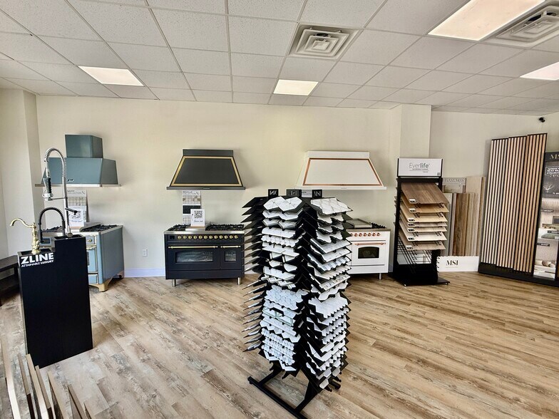 More Photos Of 4338 Paces Ferry Rd SE, Atlanta Storefront Retail Office For Lease