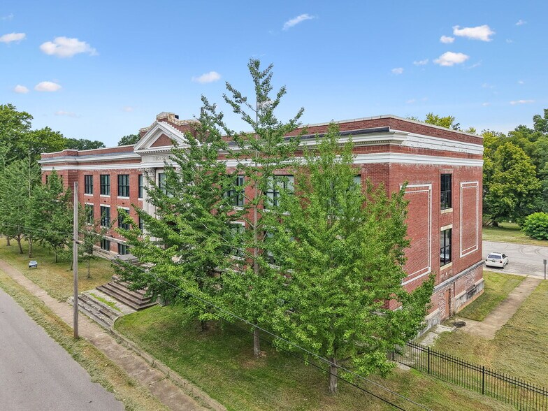 More Photos Of 217 E Deadrick St, Jackson Apartments For Sale