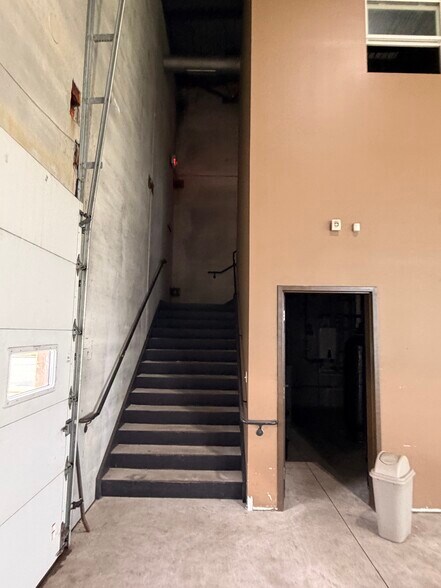 More Photos Of 572 Brewery Ln, Bourbonnais Distribution For Lease