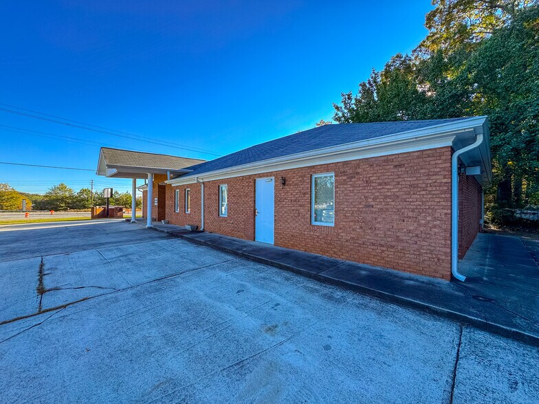 More Photos Of 4740 Nelson Brogdon Blvd, Buford Office For Sale