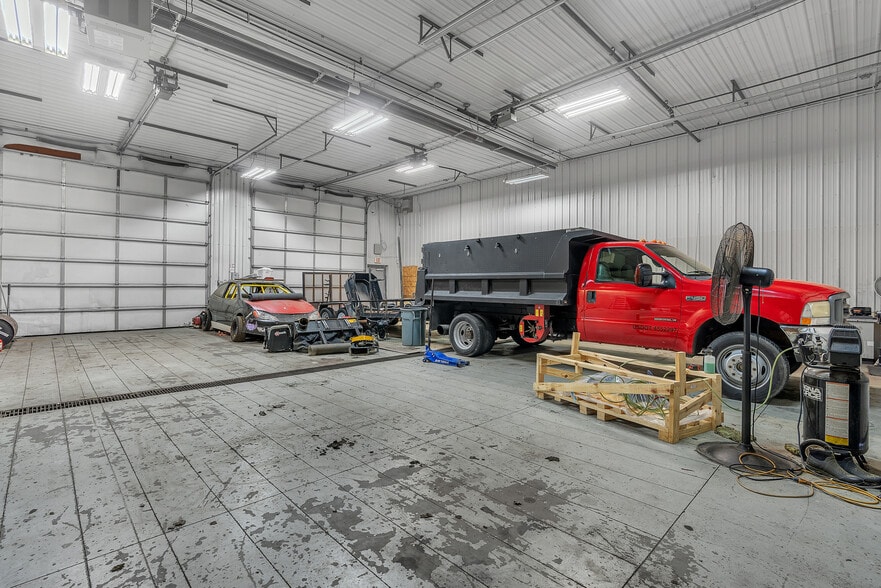 More Photos Of , Elkhart Unknown For Sale