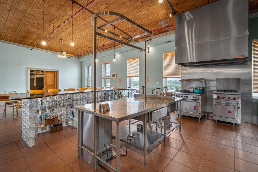 More Photos Of 110-112 Sidney St, Saint Louis Lodge Meeting Hall For Sale