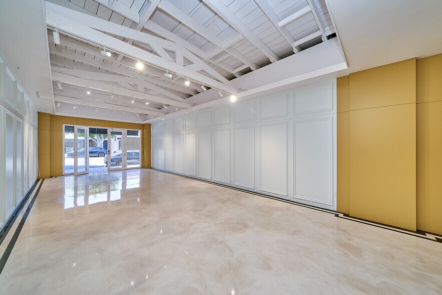 More Photos Of 112-122 S Robertson Blvd, Los Angeles Storefront Retail Office For Sale