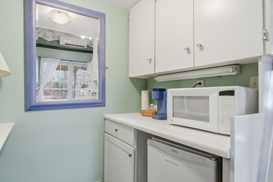 More Photos Of 311 E Main St, Christiansburg Hospitality For Sale