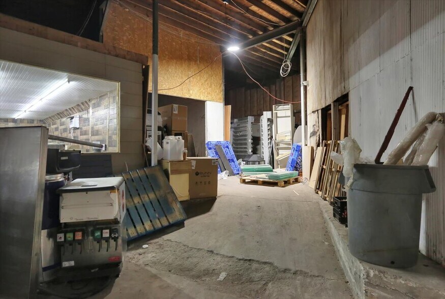 More Photos Of 701 Bingaman St, Reading Industrial For Sale