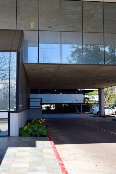 More Photos Of 6222 Richmond Ave, Houston Office For Lease