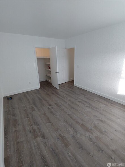 More Photos Of 1700 California Ave S, Long Beach Apartments For Sale