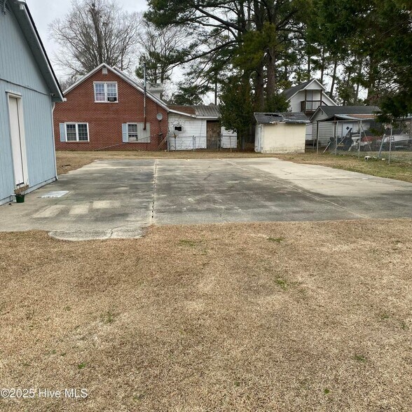 More Photos Of 700 N Kinston Blvd, Pink Hill Storefront Retail Office For Sale