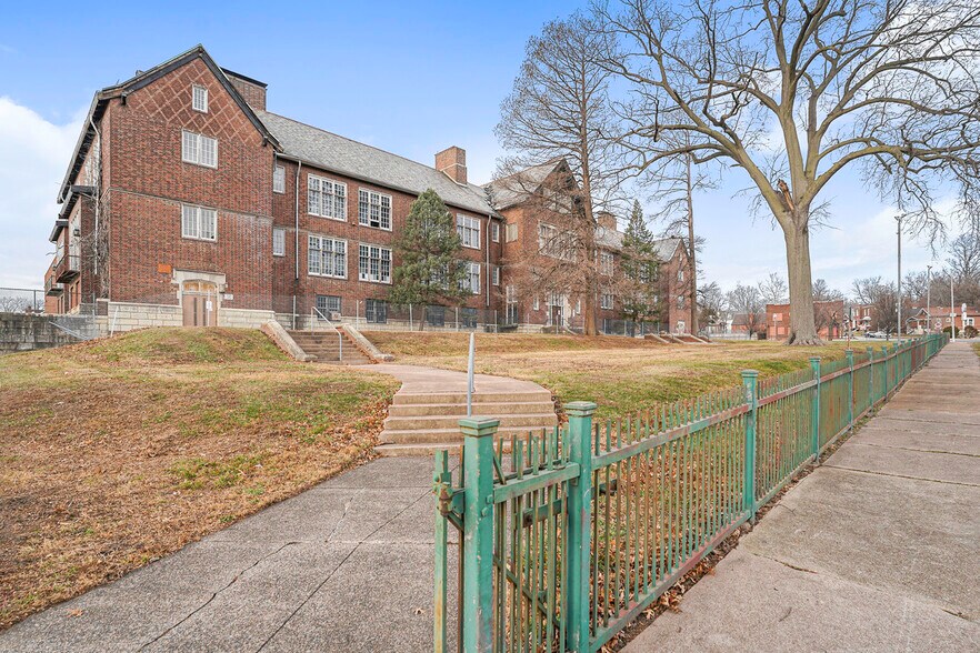 More Photos Of 5814 Thekla Ave, Saint Louis Specialty For Sale