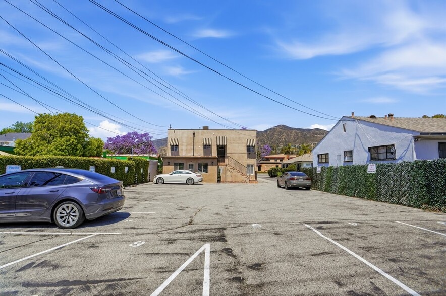 More Photos Of 530-532 W Glenoaks Blvd, Glendale Medical For Lease