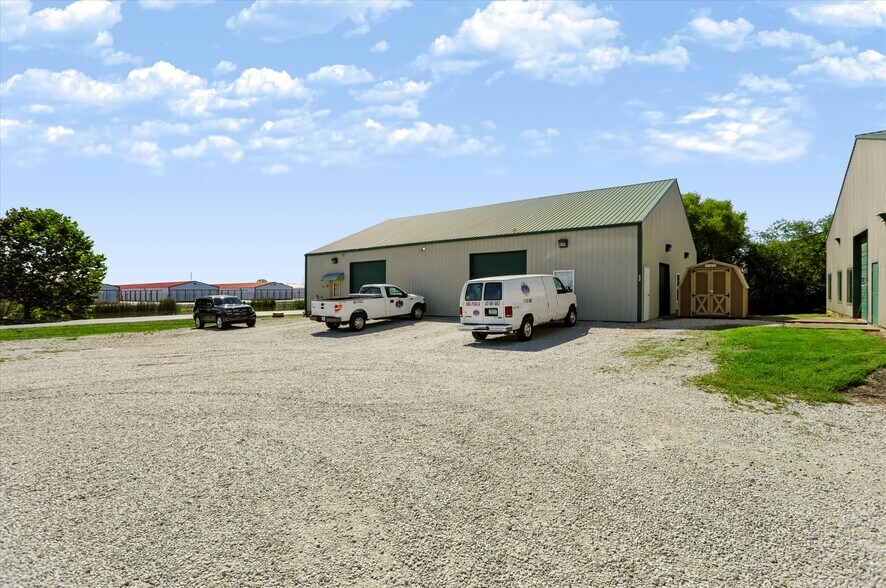 More Photos Of 291 E Two Cent Rd, Bargersville Warehouse For Sale