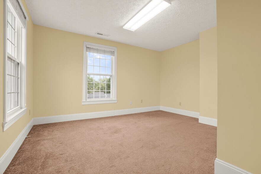 More Photos Of 6245 University Park Dr, Radford Office Residential For Sale