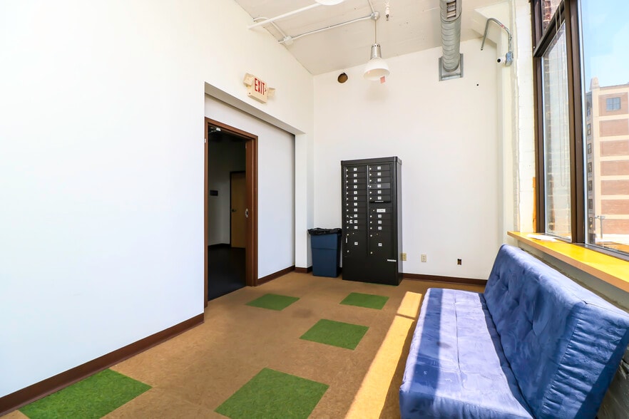 More Photos Of 1409 Washington Ave, Saint Louis Office For Sale