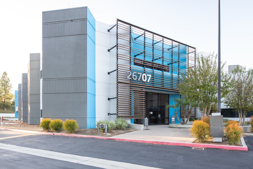 More Photos Of 26701 W Agoura Rd, Calabasas Flex For Lease