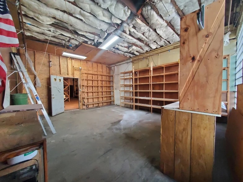 More Photos Of 218-222 Virginia Ave, Cumberland Storefront Retail Residential For Lease